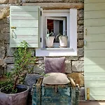 Vintage House With Terrace On The Elba Island *